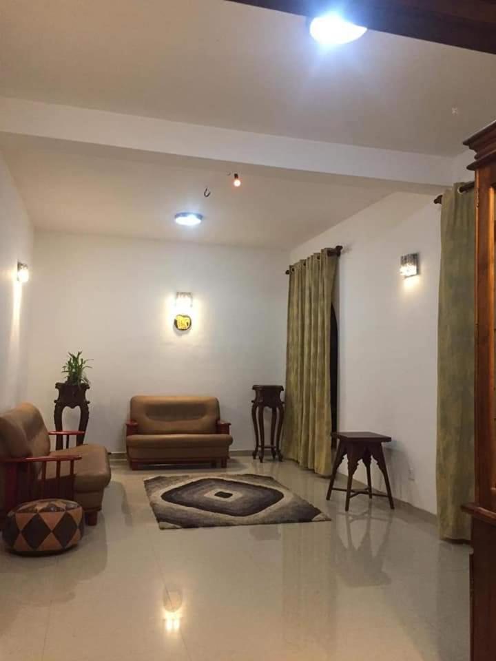 Tinu Homestay Mirissa Exterior photo